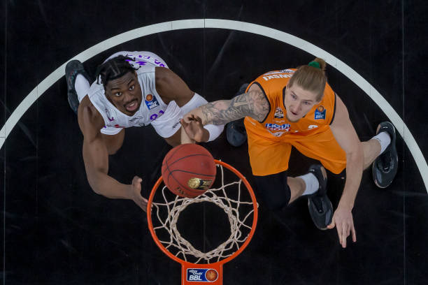 锋线和内线 锋线和内线