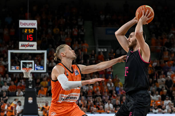 人瞩目的记 人瞩目的记